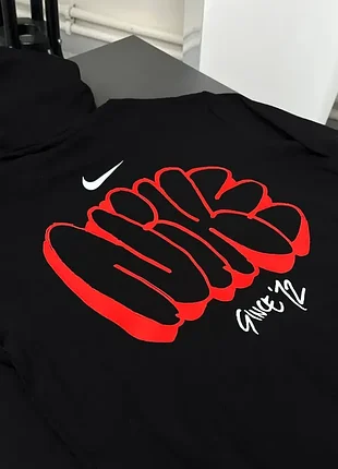 Худі nike graphity 5