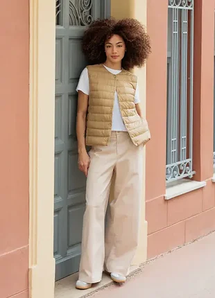 Пухова жилетка uniqlo беж 2