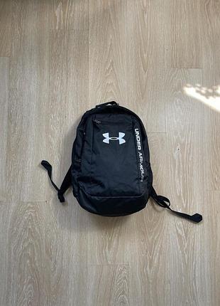 Спортивний рюкзак унісекс under armour чорний