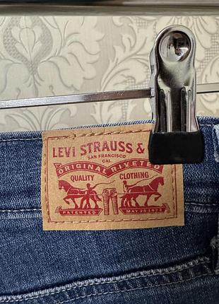Жіночі джинси levi’s slimming straight 6