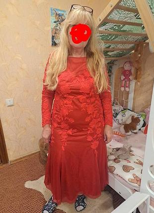 Платье красное 48-50