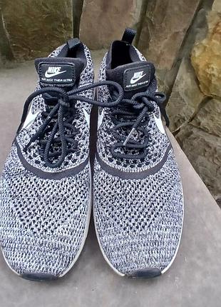 Чоловічі кросівки nike.