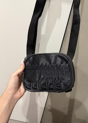 Сумка жіноча adidas міні чорна