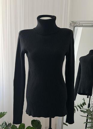 Жіночий чорний гольф в рубчик, розмір l-xl