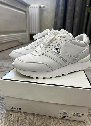 Кросівки жіночі guess білі