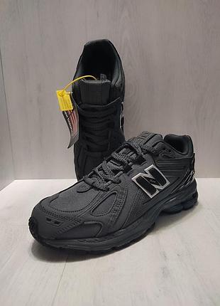 Кроссовки new balance 43- стелька 27,5 см