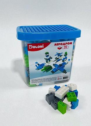 Конструктор doloni toys аеродром в пластиковому боксі 162 дет (013888/09)