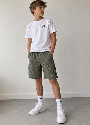 Nike шорти підліткові 12–13 років, l 152–158 см, оливкові