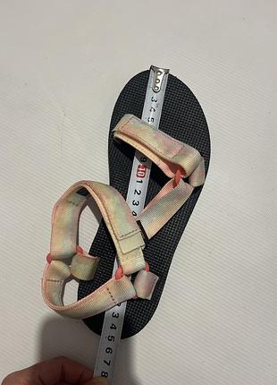 Босоніжки teva 38(24см) 5