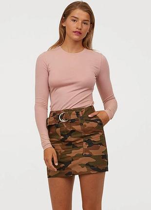 Брендова спідниця міні "divided h&amp;m" хакі, камуфляжна. розмір eur38.