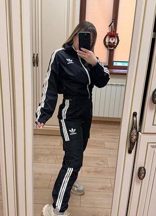 Костюм жіночий