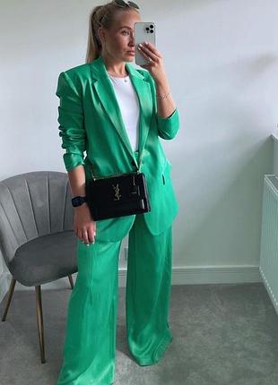 Прямий атласовий піджак zara, смарагдаво-зелений