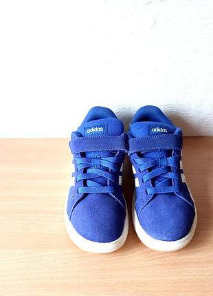 Круті шкіряні кросівки adidas 32 р. устілка 20,5 см.