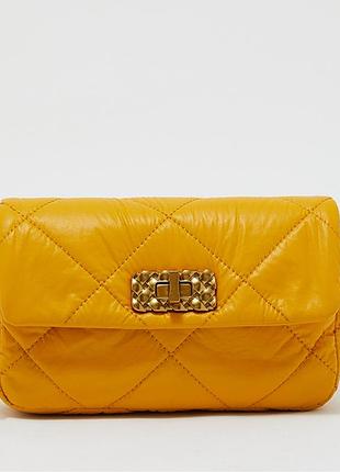 Стеганная плечевая поясная сумка кросс-боди charles & keith  puffy metallic turn-lock /0000h/