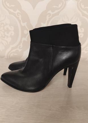 Жіночі ботильйони clarks чорні, 40 розмір, шкіра