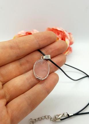 🌸🦄 кулон на шнурке натуральный камень розовый кварц в оправе6 фото