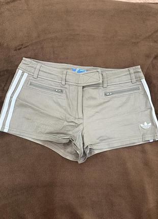 Шорти жіночі adidas originals бежеві, розмір xs (34)