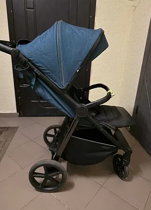 Продаю прогулочную коляску carello bravo