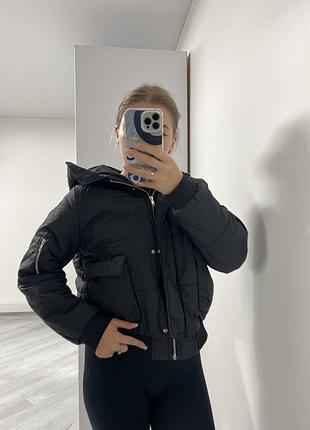 Куртка жіноча чорна демісезонна з капюшоном🖤