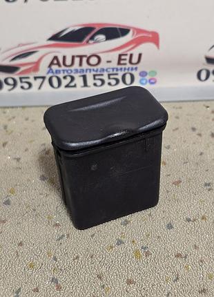 Попільничка задніх дверей opel zafira a опель зафіра а 90580259