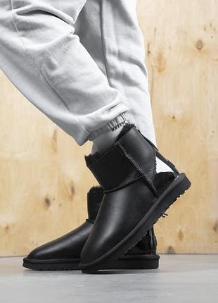 Жіночі ugg mini black zip lacquer leather 5