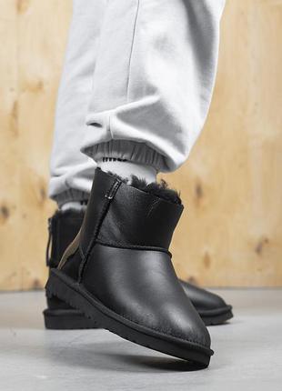 Жіночі ugg mini black zip lacquer leather 7