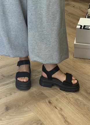 Сандалі ugg ashton ankle 38р. 5