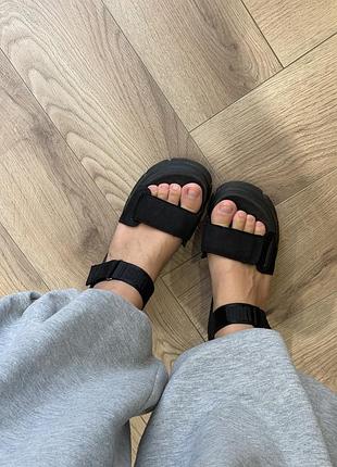 Сандалі ugg ashton ankle 38р. 7