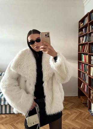 Жіноча шубка з екохутра