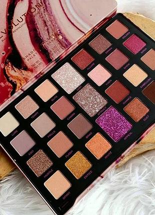 Палетка тіней для повік makeup revolution forever limitless allure, 27 відтінків, матові та мерехтливі тіні, нюдові, теплі та ягідні тони 3