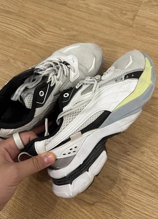 Кросівки жіночі puma білі з чорним та жовтим