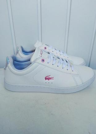 Кожаные женские кроссовки lacoste