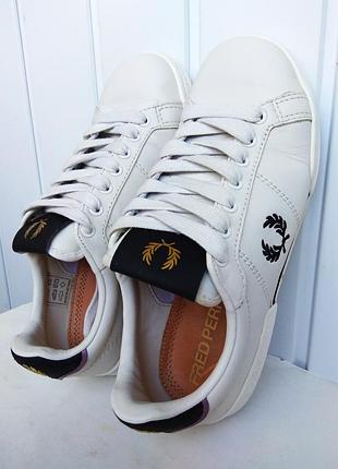 Кожаные женские кроссовки fred perry