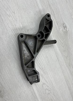 Кронштейн двигуна задній 1.6 turbo, 1.9 cdti, опель астра аш, зафіра б, opel astra h, zafira b, 24459826