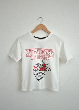 Футболка вкорочена stranger things