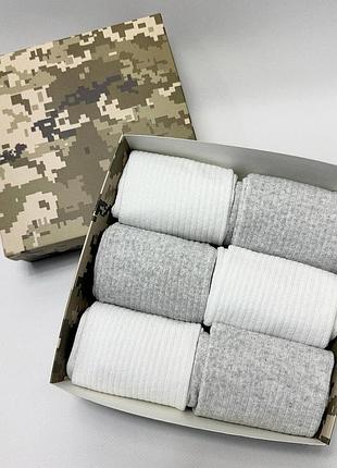 Бокс чоловічих шкарпеток в рубчик на 6 пар 40-45 у подарунковій коробці