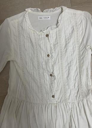Сукня zara біла з рюшами