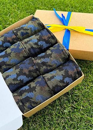 Бокс чоловічих шкарпеток 40-45 р на 8 пар в подарунковій коробці із стрічкою