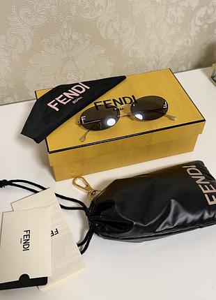 Сонцезахисні окуляри fendi 2