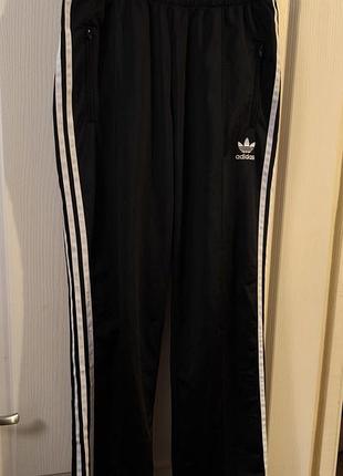 Спортивні штани жіночі adidas класичні чорні