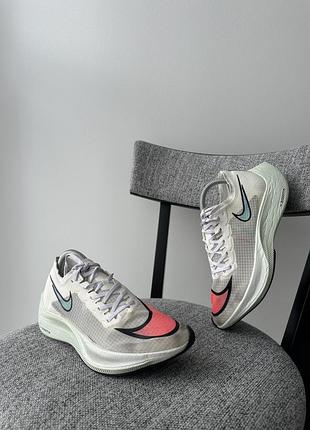 Спортивні жіночі кросівки кеди взуття nike zoom fly