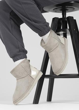 Жіночі ugg light grey mini lacquer