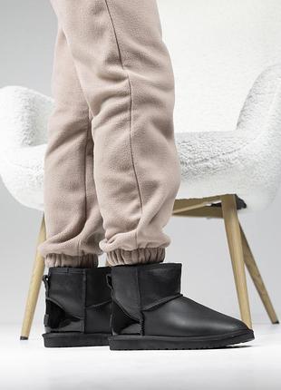 Жіночі ugg mini black lacquer 5