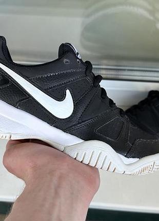 Кросівки nike city court чорні, білі, розмір 38-38.5, повна довжина устілки 24.5 см оригінал найк