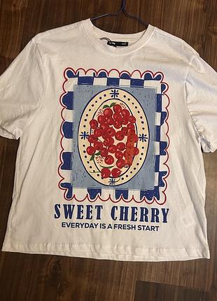 Футболка жіноча біла з принтом sweet cherry