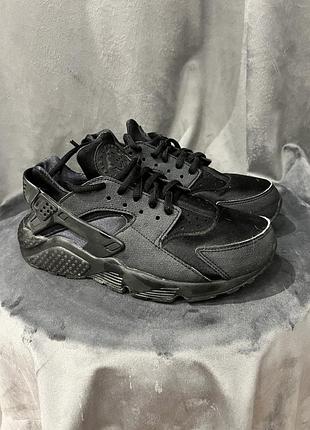 Кросівки жіночі nike air huarache чорні