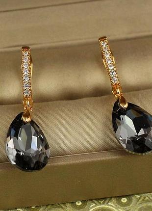 Серьги подвески xuping jewelry большая капля с черным камнем сваровски 3,4 см золотистые