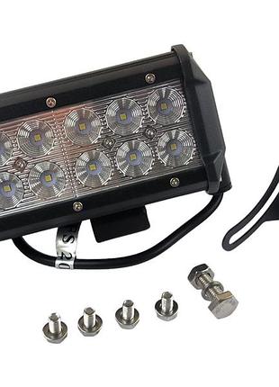 Фара светодиодная ближнего света (12 led, дополнительная с крепежом, прямоугольная)