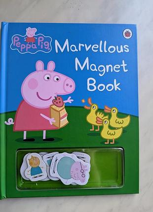Дитяча книга  свинка пеппа peppa pig marvellous magnet book англійською мовою ladybird