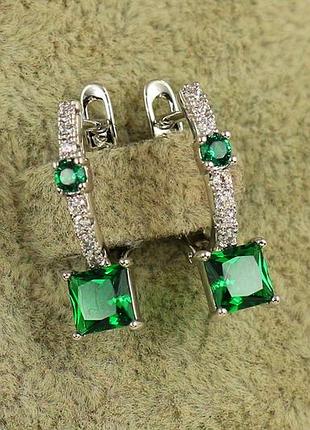 Серьги кольца хuping jewelry очарование с квадратным зеленым камнем 1,9 см серебристые